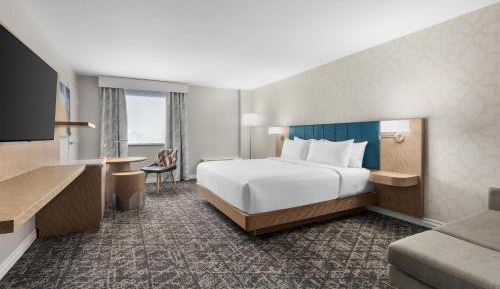 Two-Bedroom King Suite