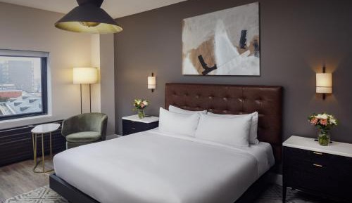 Watt King Room