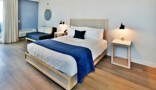 Queen Room with Sea View
