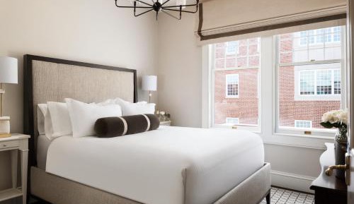 Standard Queen Room
