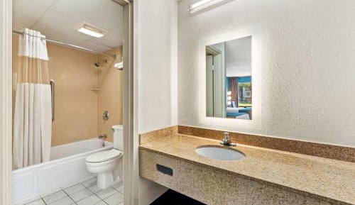 Standard Room with Two Double Beds - Smoking