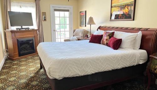 Deluxe Double Room with Shower