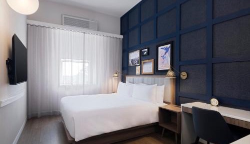 Standard King Room