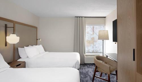 Queen Room with Two Queen Beds - Hearing Accessible