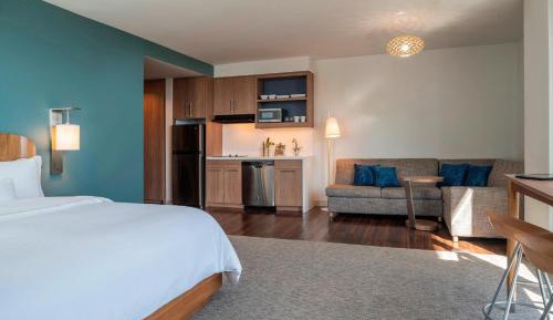 Federal Suite, 1 Bedroom Larger Suite, 1 King, Sofa bed