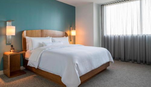 City Suite, 1 Bedroom Suite, 1 King, Sofa bed, City view