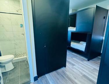  1 BED IN A 6 BED MALE STANDARD POD, ENSUITE