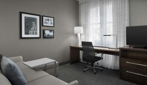 One-Bedroom Suite with Sofa Bed