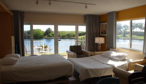 Queen Junior Studio Suite