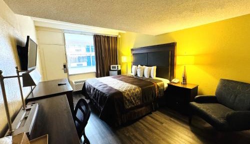 Deluxe King Room