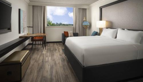 Lake View, Guest room, 1 King, Lake view