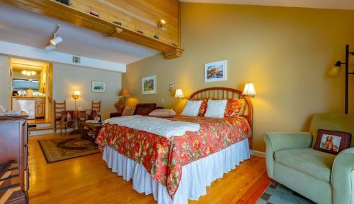 Deluxe Suite