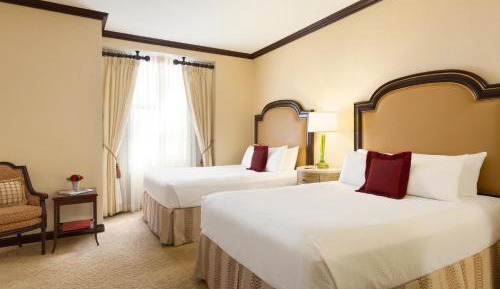 Deluxe Queen Room