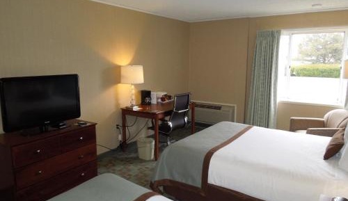 Queen Room with Two Queen Beds - Mobility Access/Non-Smoking