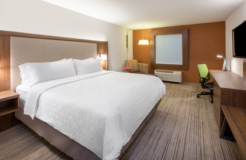 Plymouth Hotel | Holiday Inn Express - Plymouth, an Ihg Hotel