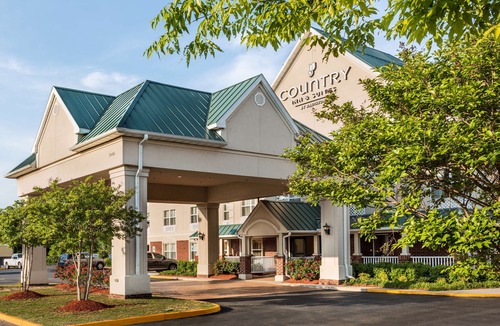 Bermuda Hotel | Country Inn & Suites by Radisson, Chester, VA