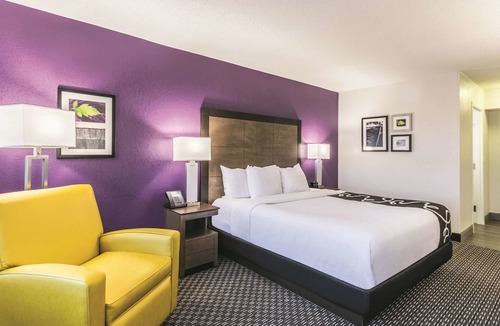 Northeast Virginia Beach Hotel | La Quinta by Wyndham Virginia Beach
