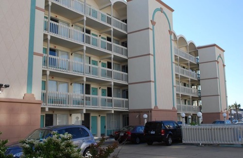 Northeast Virginia Beach Hotel | SureStay Hotel by Best Western Virginia Beach Royal Clipper
