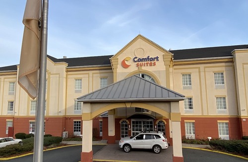 Newark Hotel | Comfort Suites Newark - Harrison