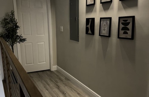 Oakland Park House | Charming 3-bedroom house in delightful Oakland Park with WiFi, AC
