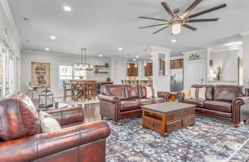 East Ocean View House | 16th Street - House by the Bay