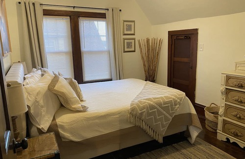 Lakewood House | Newly remodeled house w/ private back yard/fire pit, minutes to Chautauqua Lake!