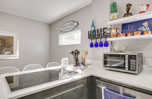 Edgewood Cottage | Family-Friendly Fort Lauderdale Home Near Beaches!