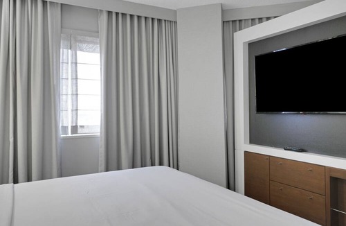 East Rutherford Hotel | Major international sporting event Stay Near MetLife Stadium & NYC