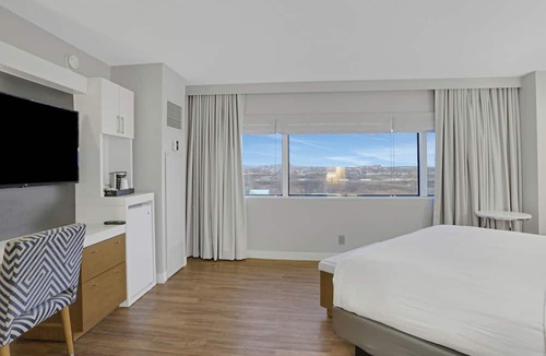 East Rutherford Hotel | MetLife Stadium Area Hotel World Cup Shuttles