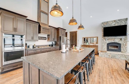 Somers House | Newly built mountain home with water views, balcony, two kitchens, & W/D