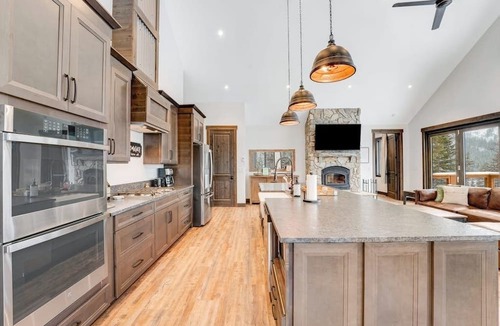 Somers House | Newly built mountain home with water views, balcony, two kitchens, & W/D