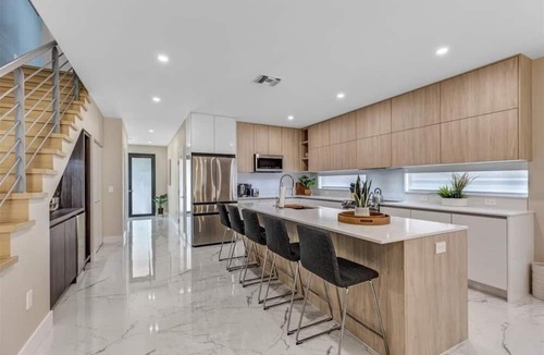 Tarpon River House | Premium 3-Suite Townhome in Fort Lauderdale w/Pool, near Las Olas & FLL