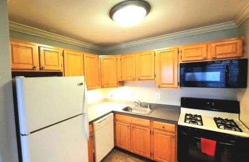 Eastport Apartment | Waterfront Condo Amazing Views with Resort Amenities