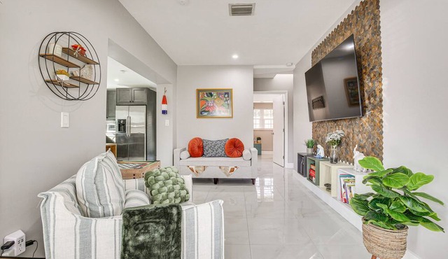 Family-Friendly Fort Lauderdale Home Near Beaches!