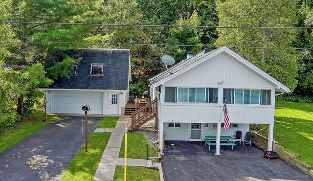 Sleeps 4 - Beautiful Lakefront Getaway near Colgate University